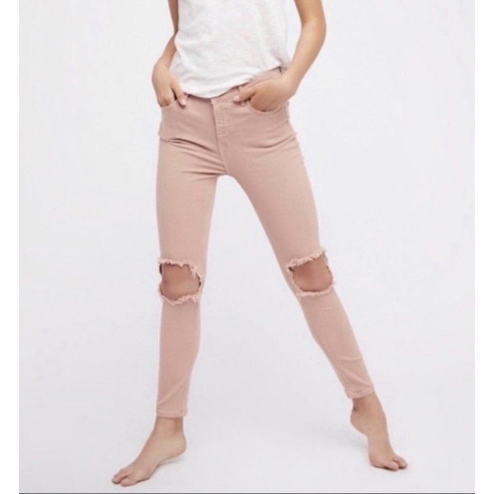 Free People Blush Pink Distressed Knee Skinny Jeans Size 26 High Rise 61855